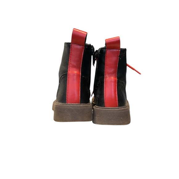 TUCKER & TATE Black Noah Lace Up Boots with Red Shoelaces | 7D | Preowned - Picture 6 of 6